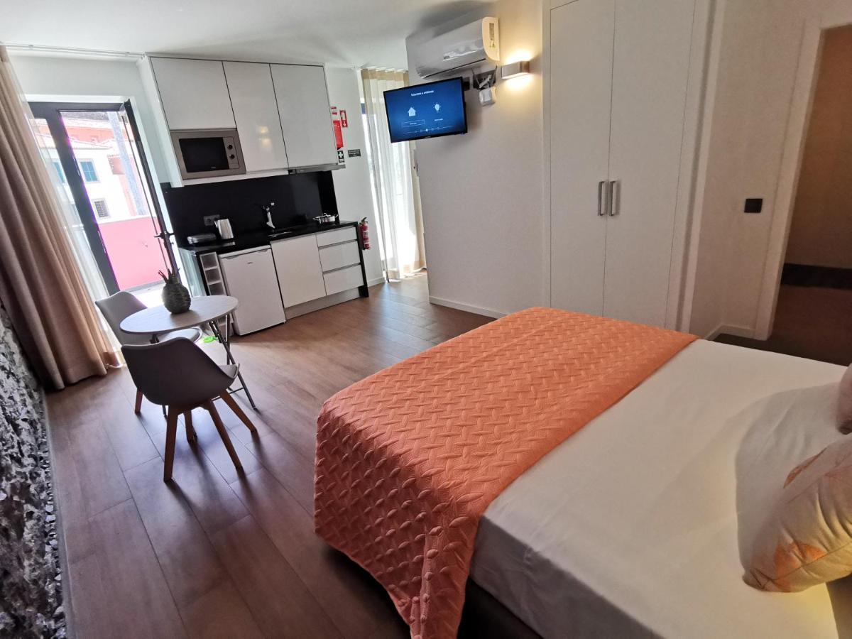 Charming Studios In Calheta Beach - Villa Esmeralda 외부 사진