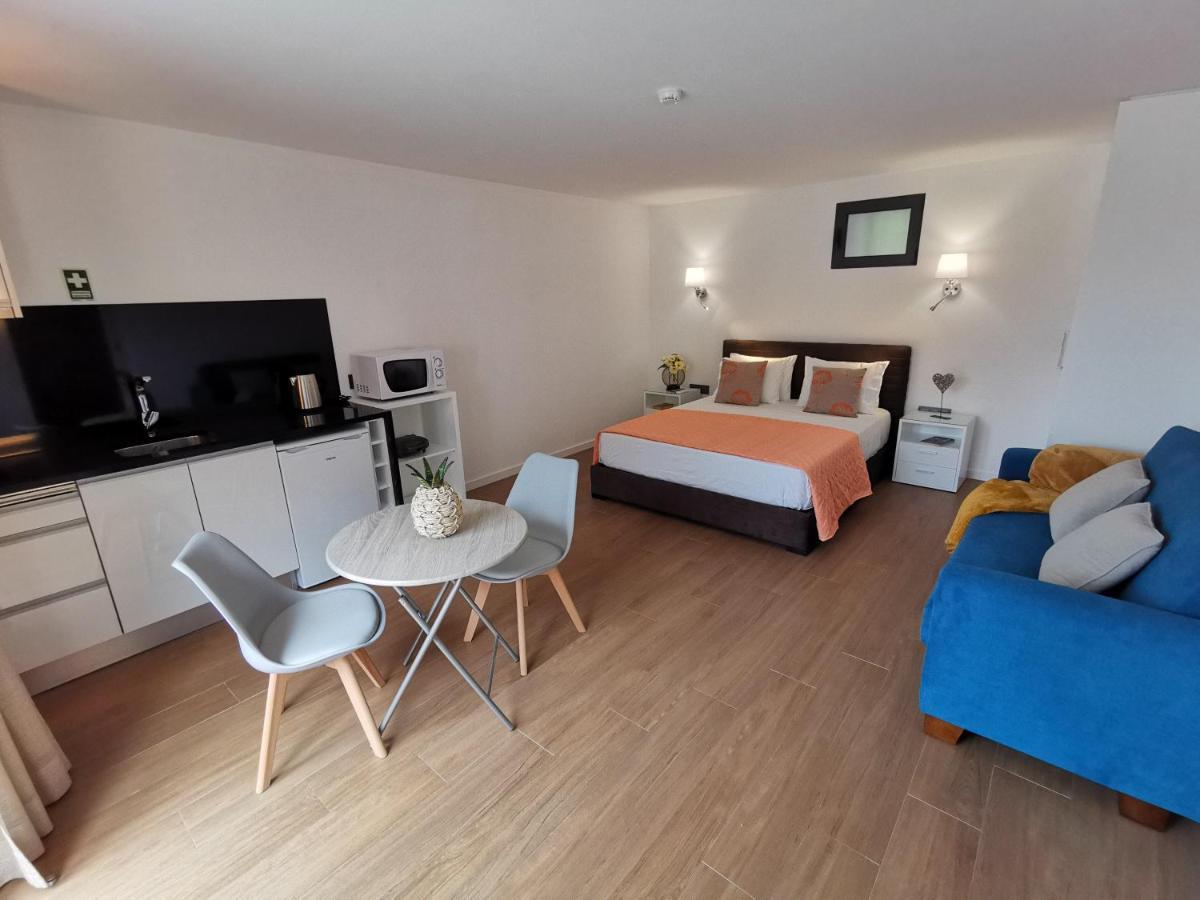 Charming Studios In Calheta Beach - Villa Esmeralda 외부 사진